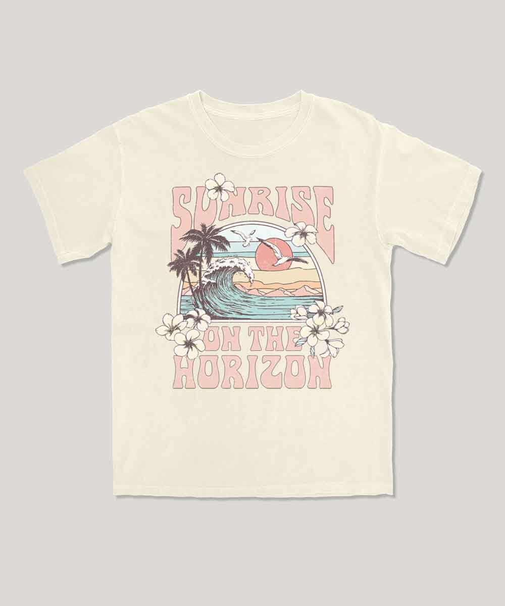 Sunrise on the horizon Graphic tee