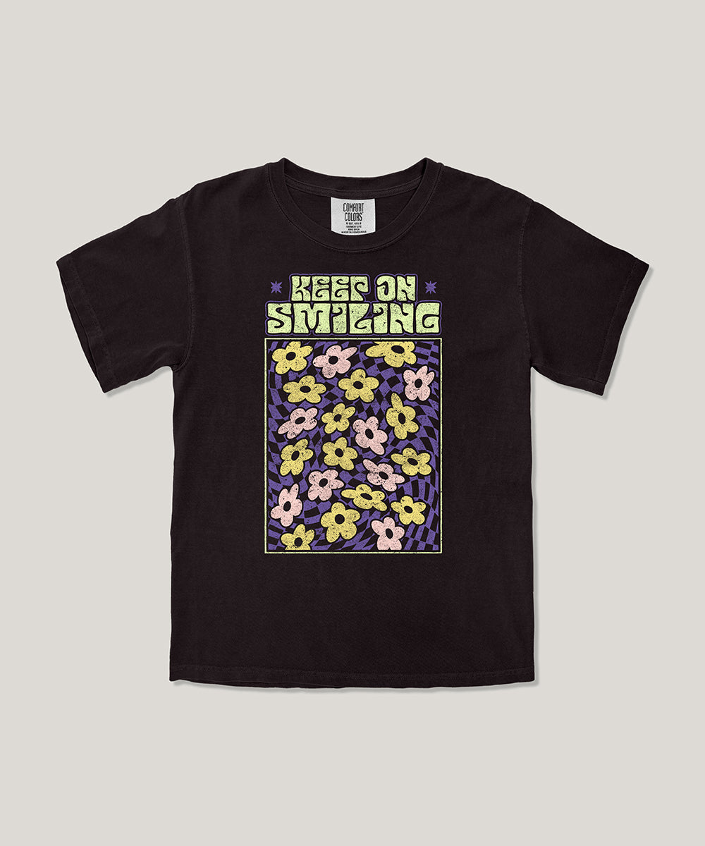 Keep on smiling kids graphic tee